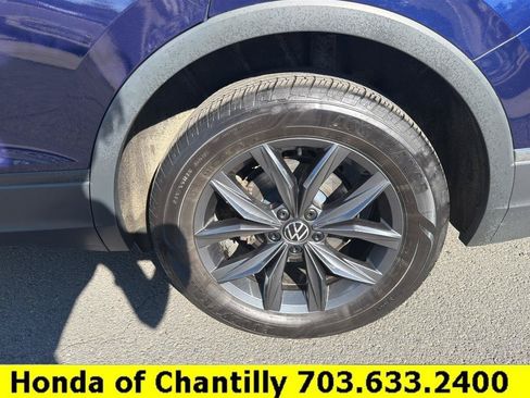 Used 2022 Volkswagen Tiguan SE AWD/4WD image 31