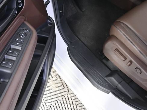 Used 2025 Honda Odyssey Touring image 8