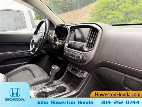 Used 2017 GMC Canyon SLE w/ All Terrain Package AWD/4WD image 7