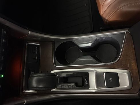 Used 2022 Subaru Ascent Touring image 34