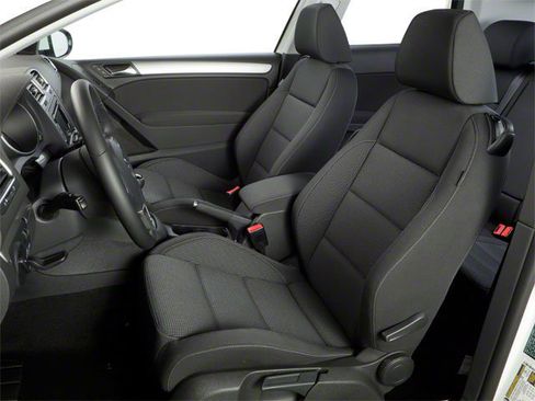 Used 2010 Volkswagen Golf 2-Door FWD image 8