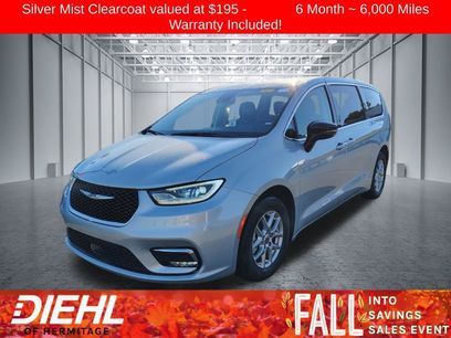 Used 2024 Chrysler Pacifica Touring-L