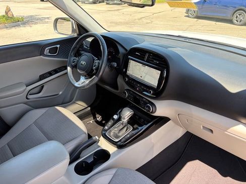 Certified 2021 Kia Soul EX FWD image 5