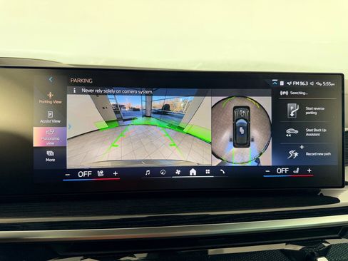 Certified 2025 BMW X5 xDrive50e w/ M Sport Package AWD/4WD image 29