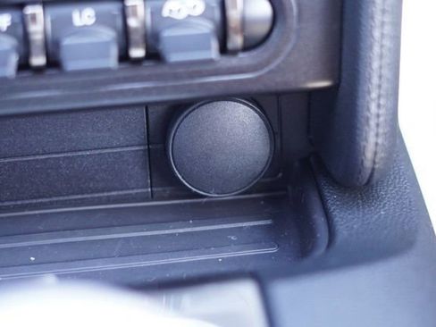 Used 2016 Ford Mustang Shelby GT350 w/ Technology Package image 36