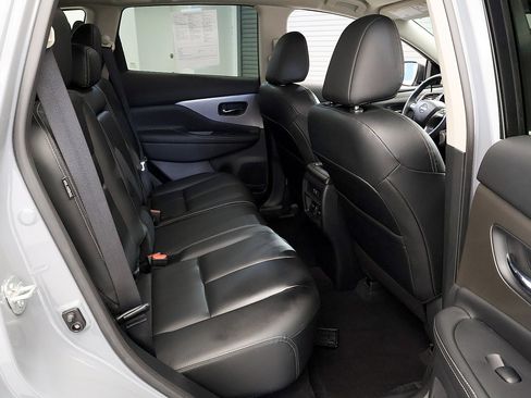 Used 2024 Nissan Murano SV w/ SV Midnight Edition Package AWD/4WD image 18