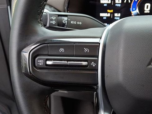 Used 2024 Chevrolet Colorado ZR2 w/ Safety Package image 33