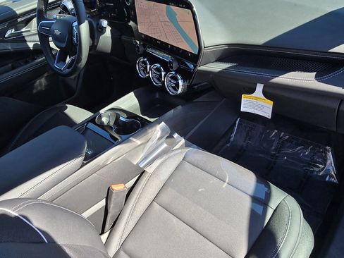 Used 2025 Chevrolet Blazer EV LT w/ Super Cruise Package image 13