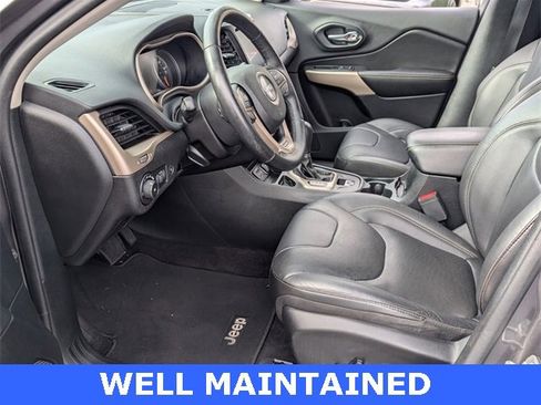 Used 2018 Jeep Cherokee Limited w/ Luxury Group image 6