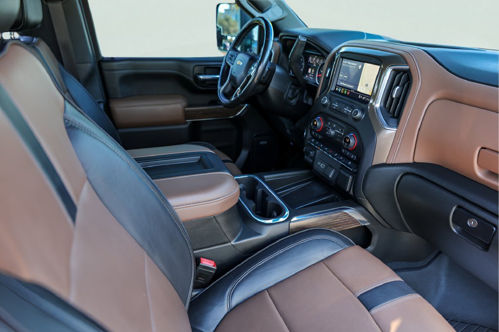 Used 2021 Chevrolet Silverado 2500 High Country w/ Z71 Off-Road Package AWD/4WD image 32