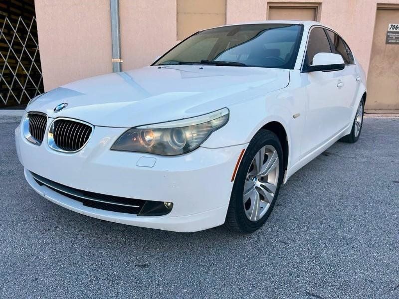 Used 2010 BMW 528i Sedan RWD image 2
