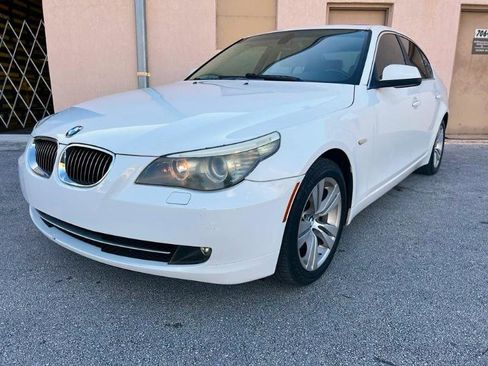 Used 2010 BMW 528i Sedan RWD image 2