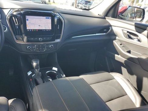 Used 2021 Chevrolet Traverse RS image 22