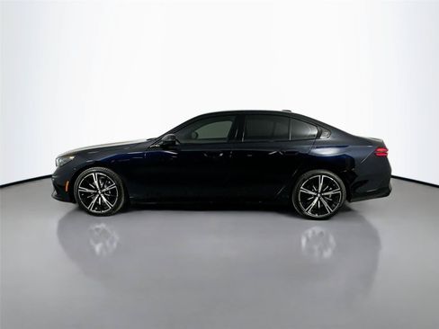 New 2026 BMW 530i xDrive w/ M Sport Package AWD/4WD image 15