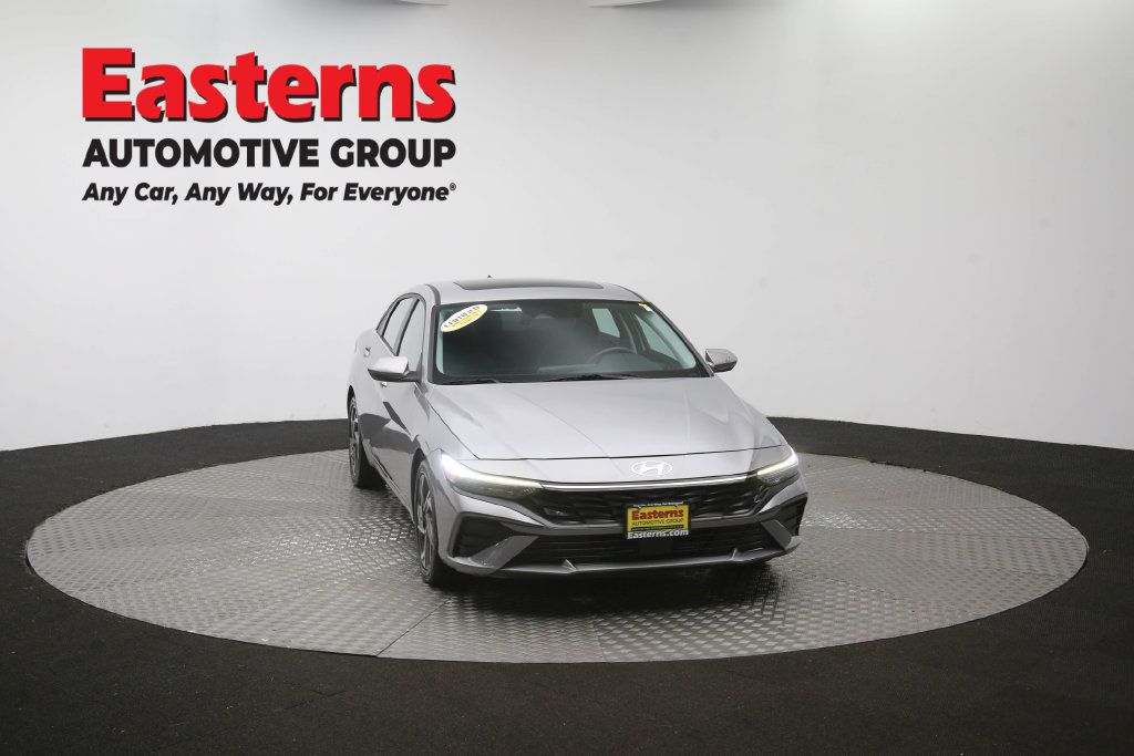 Used 2025 Hyundai Elantra SEL FWD image 56