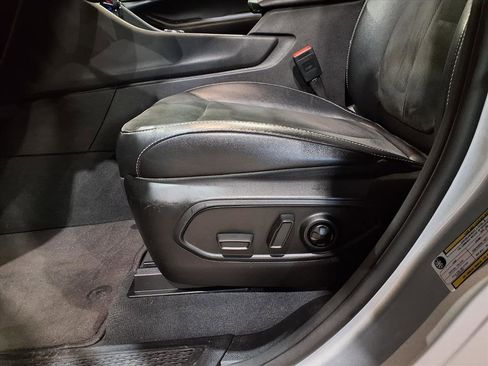 Used 2023 Jeep Grand Cherokee L Laredo image 18