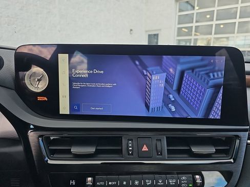 Certified 2023 Lexus ES 300h w/ Luxury Package image 22