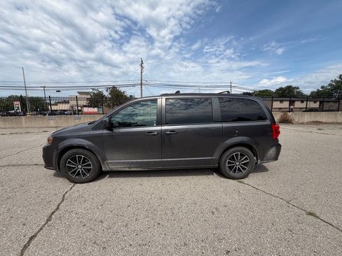 Used 2019 Dodge Grand Caravan GT FWD image 5