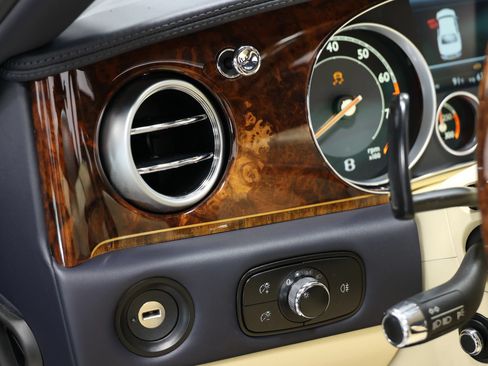 Used 2015 Bentley Flying Spur V8 AWD/4WD image 22