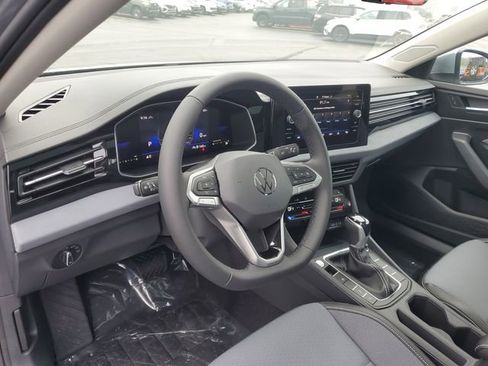 New 2025 Volkswagen Jetta SE image 13