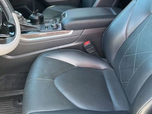 Used 2022 Toyota Highlander Platinum image 13