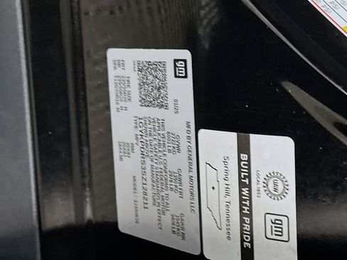 Used 2025 Cadillac XT6 Premium Luxury image 12