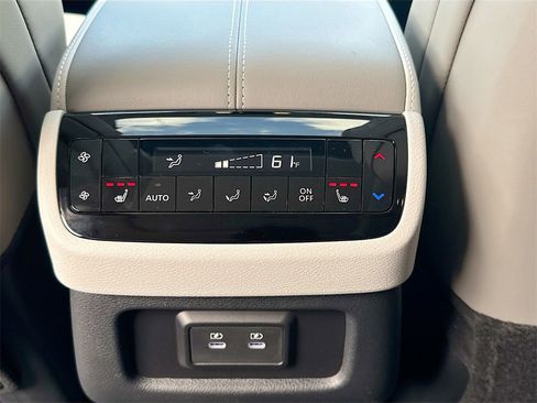 Used 2026 INFINITI QX60 Luxe w/ Cargo Package image 28