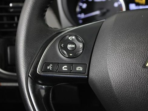Used 2019 Mitsubishi Outlander ES AWD/4WD image 25