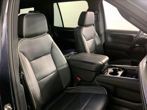 Used 2025 Chevrolet Tahoe Premier AWD/4WD image 7