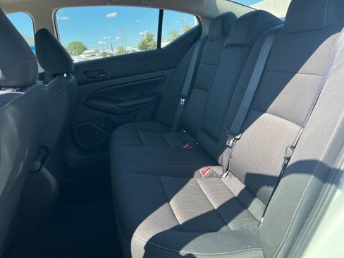 Used 2025 Nissan Altima 2.5 SV FWD image 37