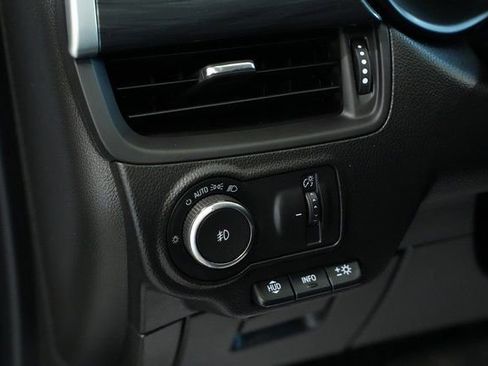 Used 2020 Buick Envision Premium w/ Driver Confidence Package image 12