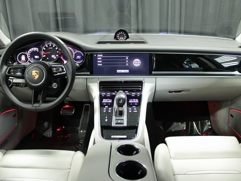 Certified 2022 Porsche Panamera 4S image 27