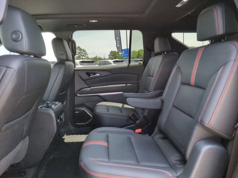 Used 2024 Chevrolet Traverse RS AWD/4WD image 29