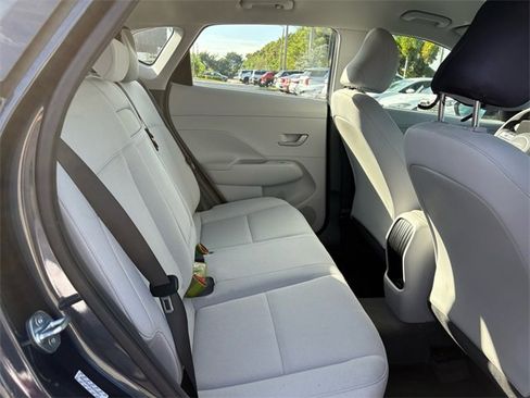 Used 2024 Hyundai Kona SE image 14