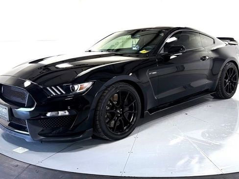 Used 2019 Ford Mustang Shelby GT350 w/ Technology Package RWD image 9