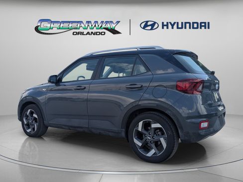 Certified 2025 Hyundai Venue Limited FWD image 6