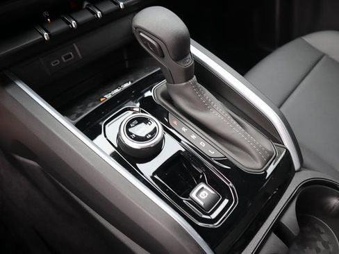 New 2025 Chevrolet Colorado Trail Boss w/ Midnight Edition image 24