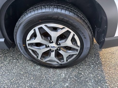 Used 2022 Subaru Forester Premium image 19