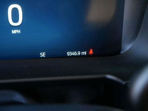 Used 2025 Ford F450 Lariat w/ FX4 Off-Road Package image 33