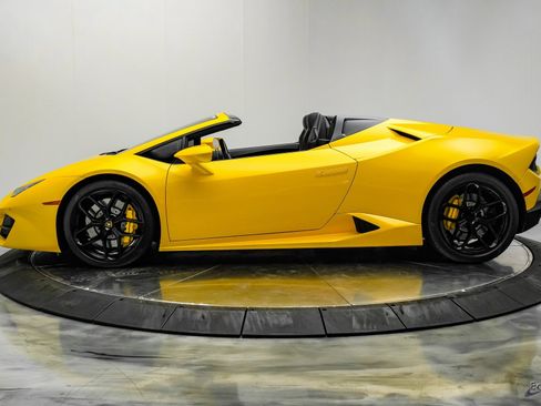 Used 2018 Lamborghini Huracan LP 580-2 image 8