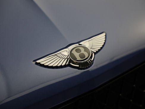 Certified 2024 Bentley Bentayga image 37