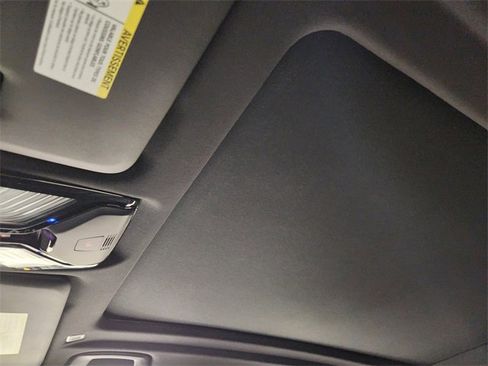 Used 2024 BMW X5 xDrive50e image 26