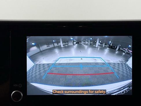 Used 2024 Toyota Highlander LE image 29