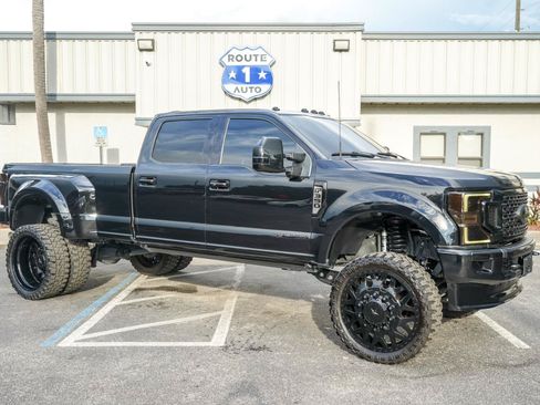 Used 2022 Ford F350 Platinum AWD/4WD image 3