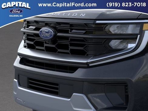 New 2026 Ford Expedition Platinum image 17