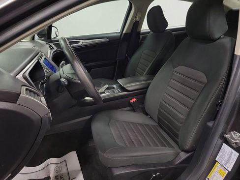 Used 2020 Ford Fusion SE image 14