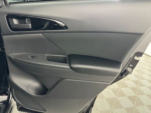 Used 2025 Mitsubishi Eclipse Cross ES image 23