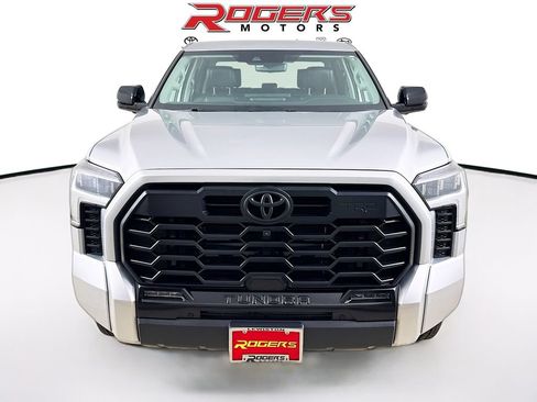 Used 2024 Toyota Tundra Limited w/ TRD Off-Road Package AWD/4WD image 7