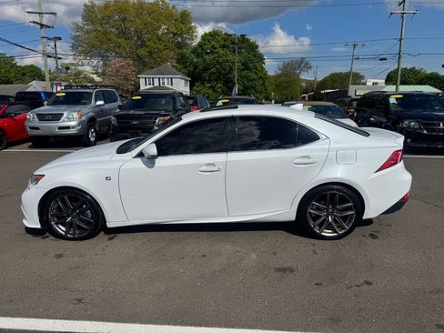 Used 2016 Lexus IS 300 AWD image 11