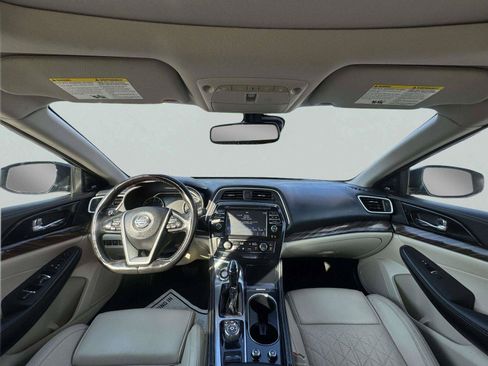 Used 2017 Nissan Maxima Platinum w/ Interior Lighting Package FWD image 47